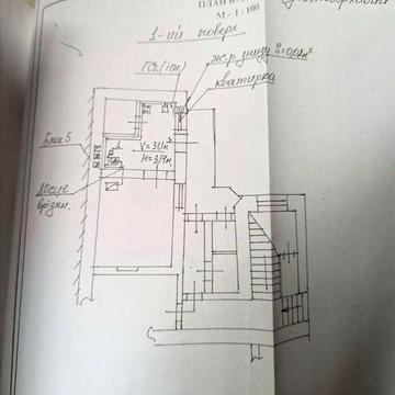 Вулиця Просвіти.Квартира 1 кімната з підвaлом  який можна доєднати
