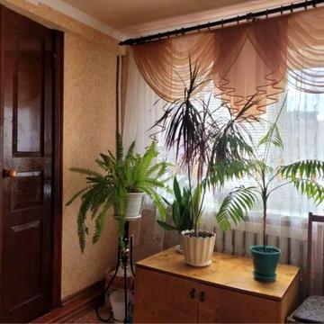 Продам чудову половину будинку - 3 спальні на Кущівці .