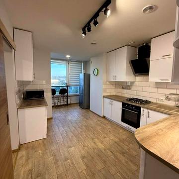 Олександра Поля просп. (Кірова), 16