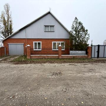 Продам добротный шикарный 2 этажный дом в Печенегах