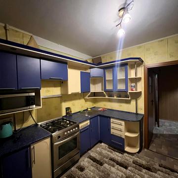 Молодіжна вул., 62