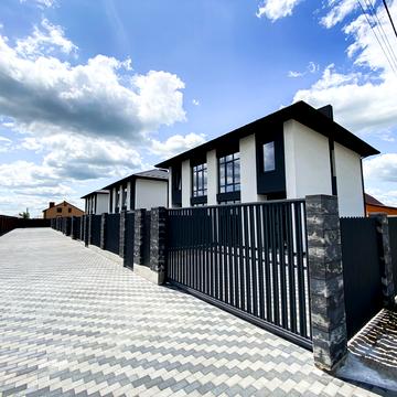 Спортивна вул.