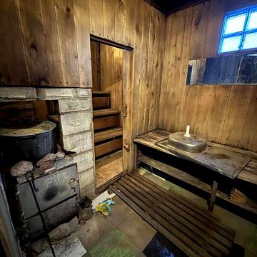 Продаж 4к Дім 1 травня вулиця