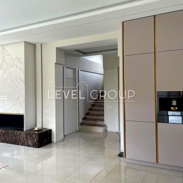 Захрестова вул., 15