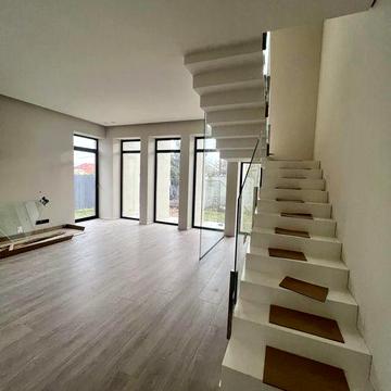 Продаж будинку в центрі.