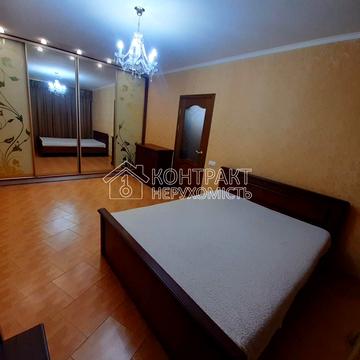 Олександра Олеся вул., 7