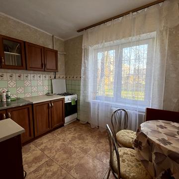 Йорданська вул. (Лайоша Гавро), 11