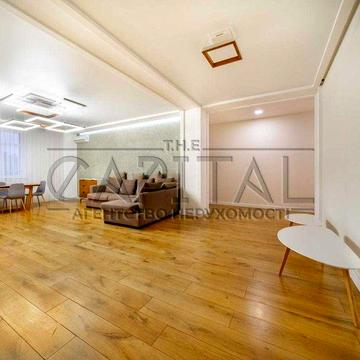 Продаж 4-кімнатна панорамна квартира з новим ремонтом в центрі Києва