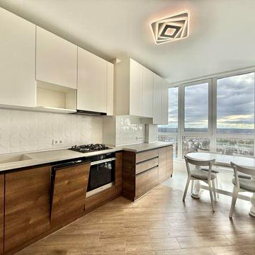 Двокімнатна квартира з новим ремонтом та кладовкою! Без комісії