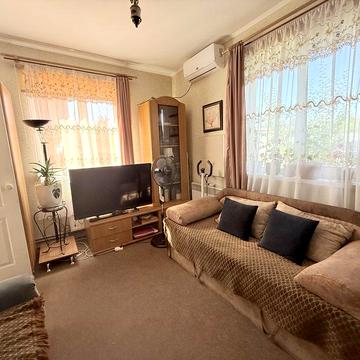 Затишний будинок в Гостомелі, 4 сотки землі