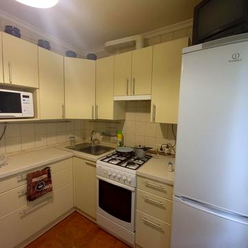 Ольжича вул., 7