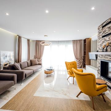 Грушевського, 11