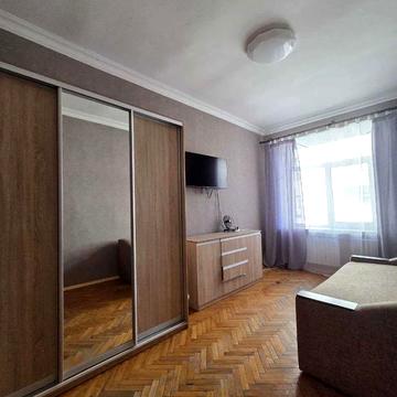 Машинобудівна вул., 32/22