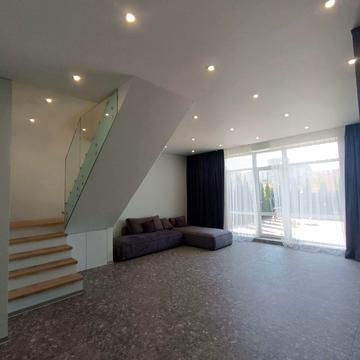 Прийми вул., 8