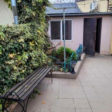 Сдам домик Французский бульвар