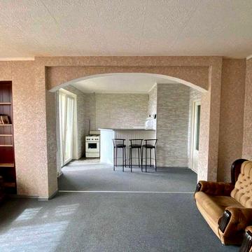 Продається 6-ти кім квартира б-р Вечірній, вул.Балакіна