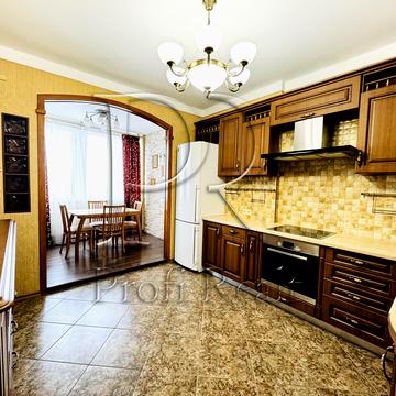 Вишгородська вул., 45Б/1