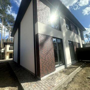 На межі Парку, серед сосен, Дуплекс з ГАЗом