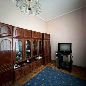 Національної Гвардії вул., 8