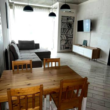 Ділова вул. (Димитрова), 4