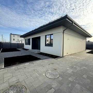 Садова вул.