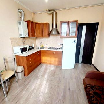 Здам 1-но кімнатну квартиру у центрі за адр пр. Дмитра Яворницько 54.