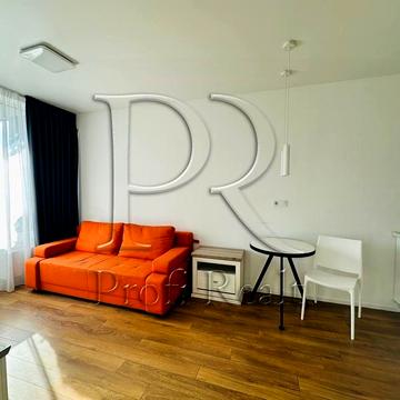 Василя Стуса вул., 35-Б