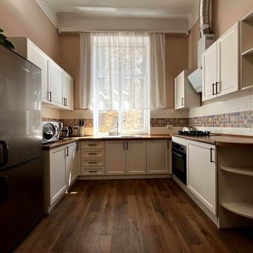 Івана Огієнка вул. (), 16