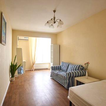 1к Клавдіївська 40В ст.м Академмістечко 10 хв їзди КОРОТКОСТРОКОВО!!!