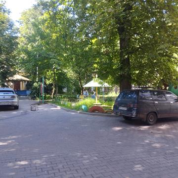 Петропавлівська вул., 52