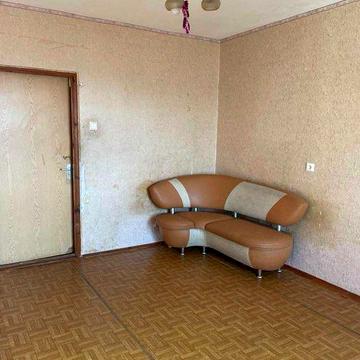 Продам велику 2кім.кв-ру сучасного планування по  вул.Милославська,31Б