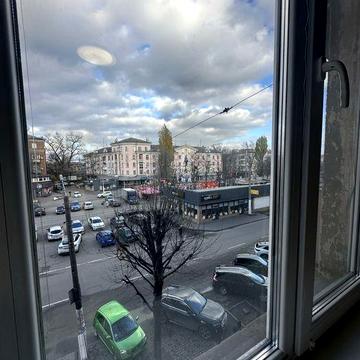 Продам квартиру  2-комн пр. Шевченко 3