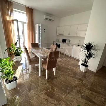 Саперне Поле вул., 12