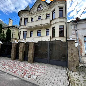 Республіканська вул., 18