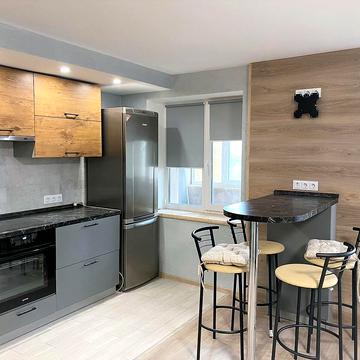 Кавказька вул., 12