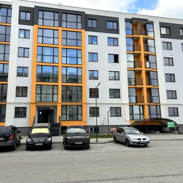 Райдужна вул., 105