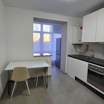 Яблунева вул., 2