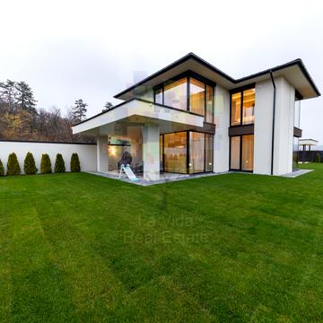 Івана Сільвая вул., 11