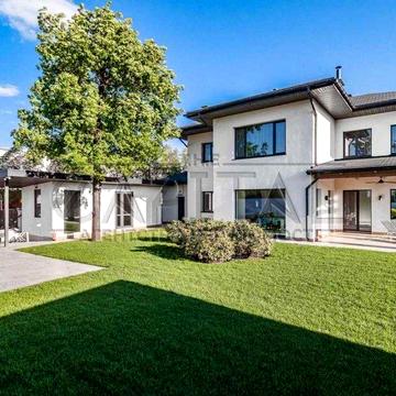 Продаж будинку КГ Белгравія Стоянка Чайки