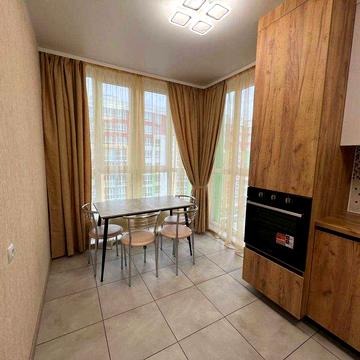 Світла, затишна квартира з ремонтом 40 м.кв., Добре місто-2.