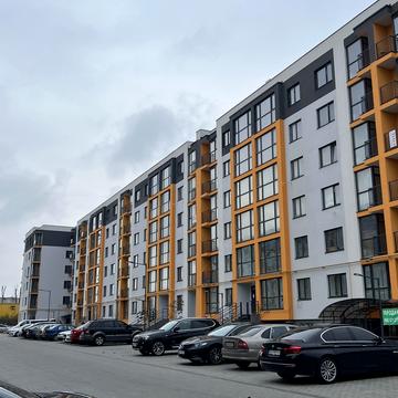 Райдужна вул., 102