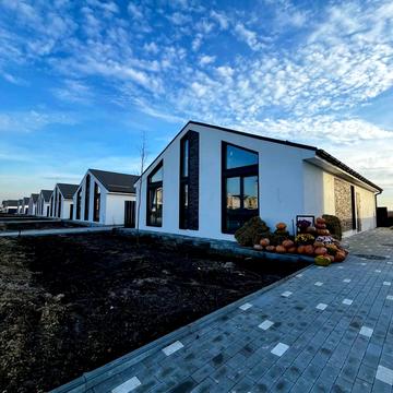 14-та Центральна вул.