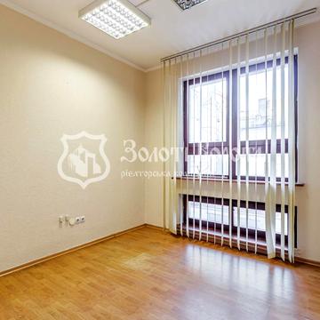 Шота Руставелі вул., 44