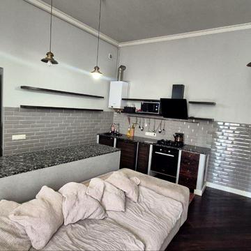 Академіка Володимира Гнатюка вул. (), 8