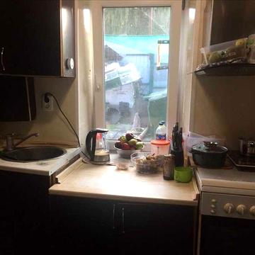 Частина будинку з окремим двором