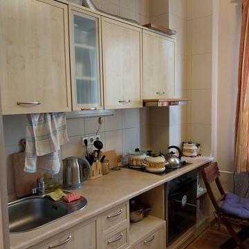 Мукачівська вул., 8