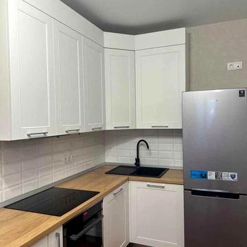 Зарічна вул., 2