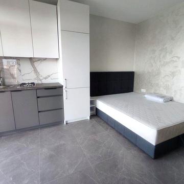 Квартира у Dream Town. Є світло.