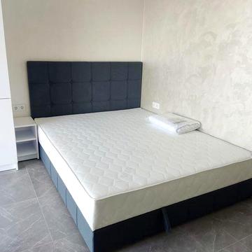 Квартира у Dream Town. Є світло.