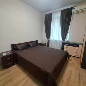 Продам 2-ком. кв. Судостроительная/Адмиральский пр.(231-714)